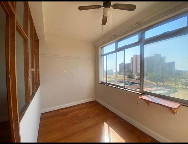 1 BEDROOM PROPERTY TO RENT IN NORTH BEACH